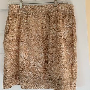 Loft tan and white print cotton skirt